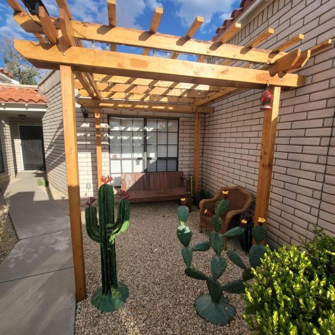 The Ritz Spa Sanctuary Hot Tub/Patio/Fam/Pet Las Cruces Bagian luar foto
