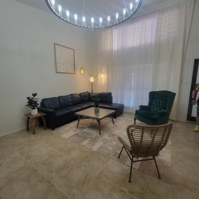 The Ritz Spa Sanctuary Hot Tub/Patio/Fam/Pet Las Cruces Bagian luar foto